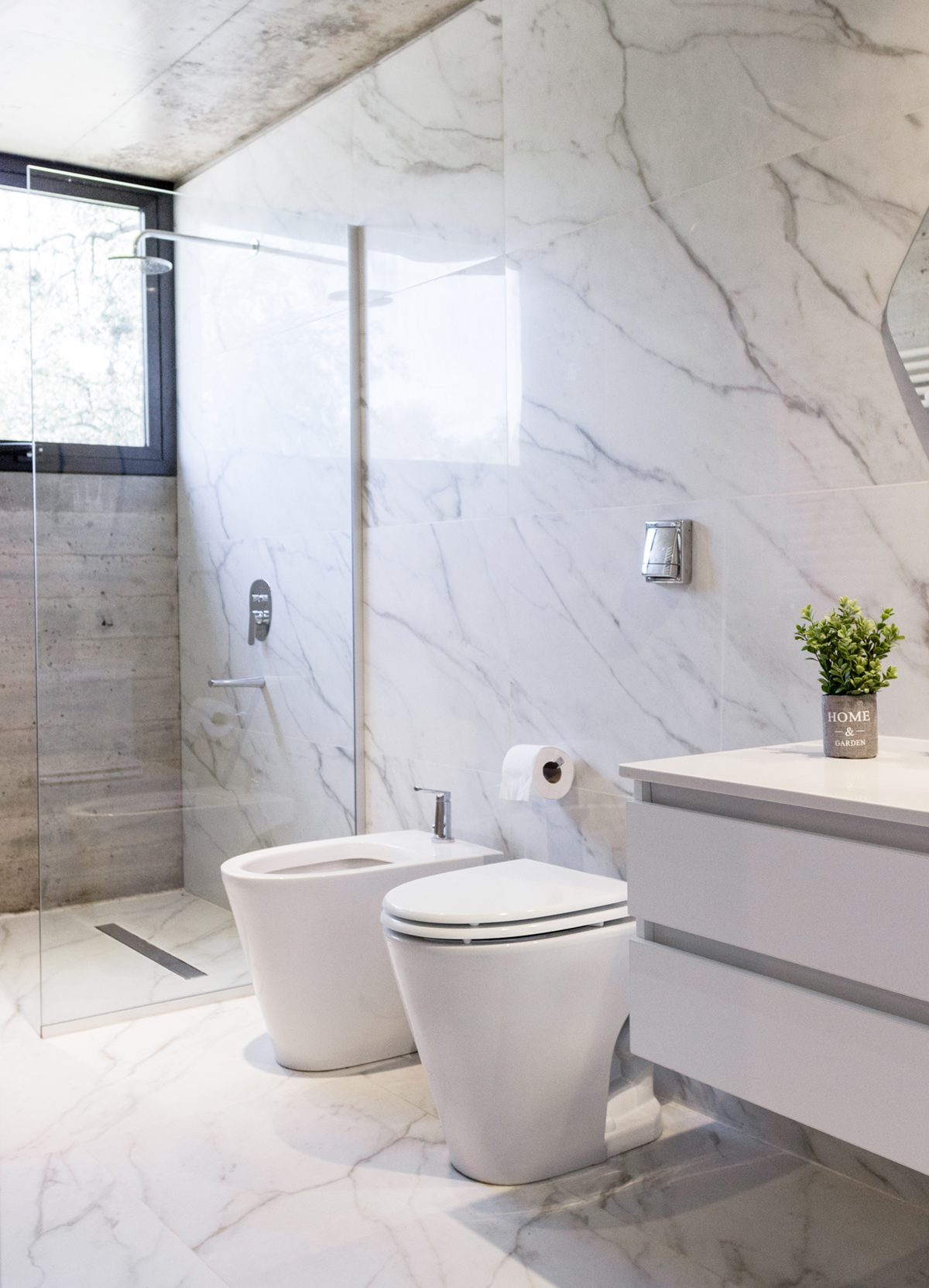 Anaqueles para el baño