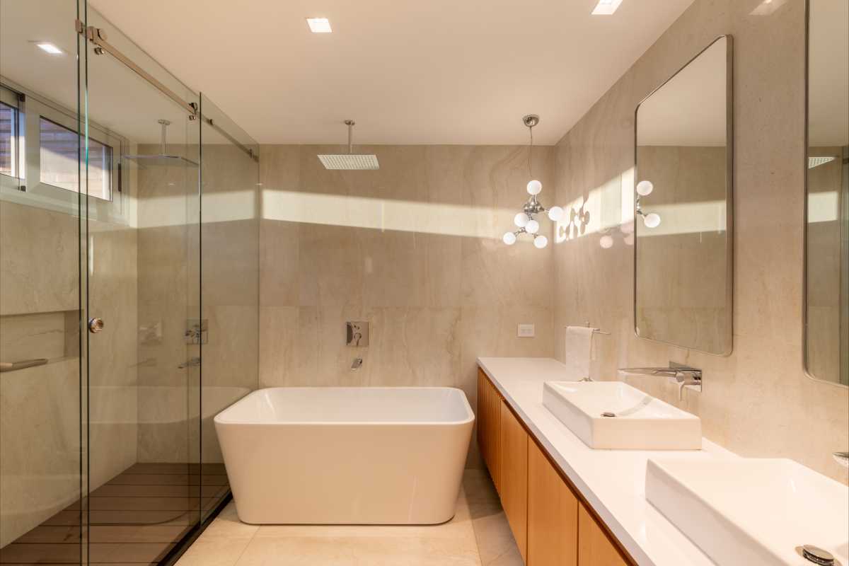 Tips para tener un baño más luminoso